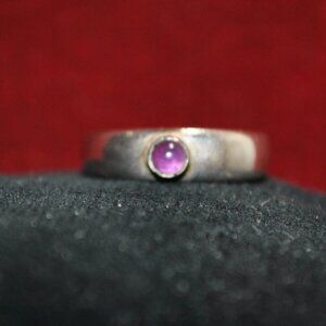 Vintage 925 Sterling Silver Ring with Amethyst Colored Cabochon Size 5